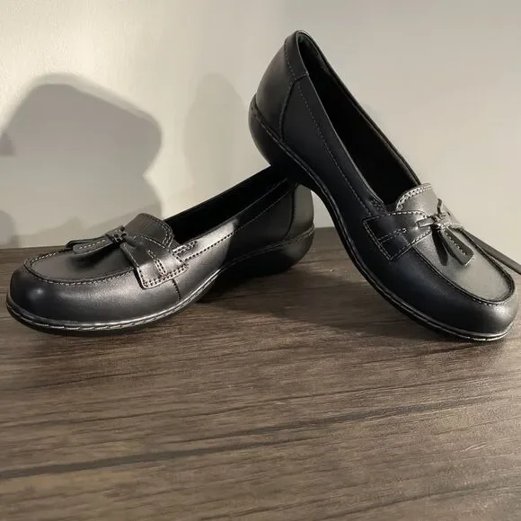 Clarks Ashland Bubble Loafer Black Leather Slip On Comfort Shoes Women’s 7.5 - Picture 5 of 8